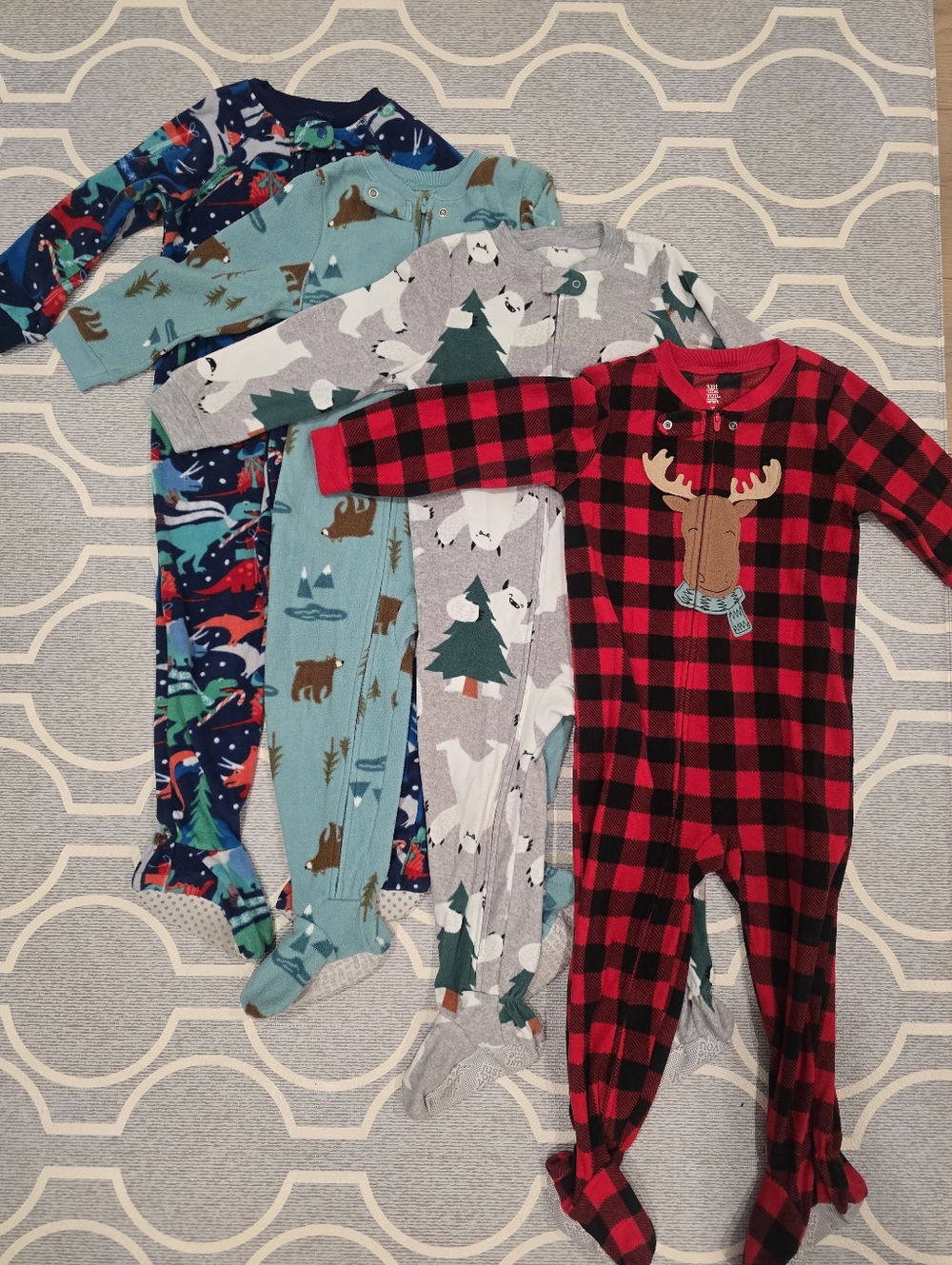 GUC Footed Winter Themed Fleece Pajamas Bundle